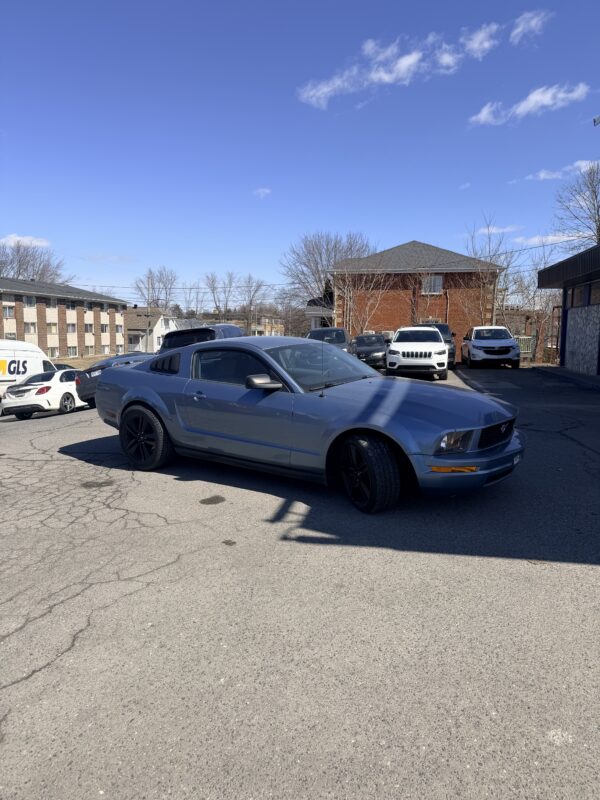 FORD MUSTANG 2005