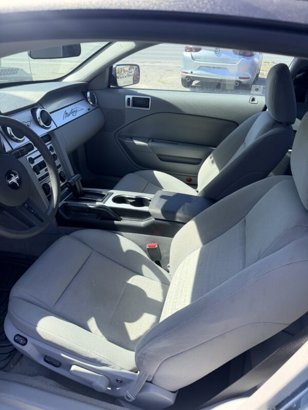 FORD MUSTANG 2005